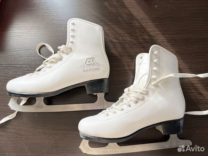 Коньки женские фигурные 41 размер