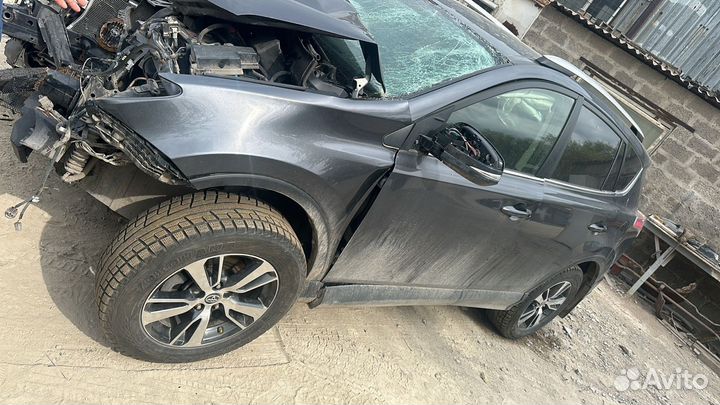В разборе Toyota Rav4 2015 DT 4WD 2.2 л