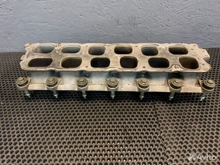 Коллектор впускной Bentley Continental Flying Spur