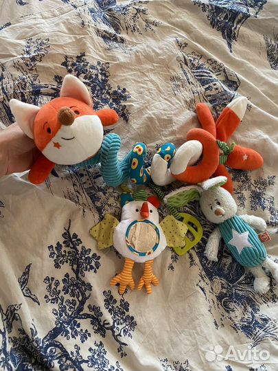 Подвеска спираль погремушка на коляску