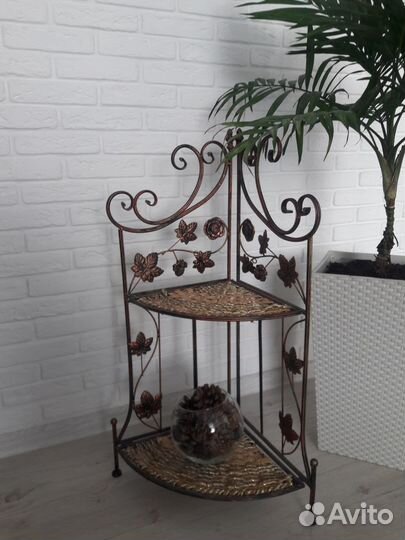 Стеллаж металлический кованный угловой