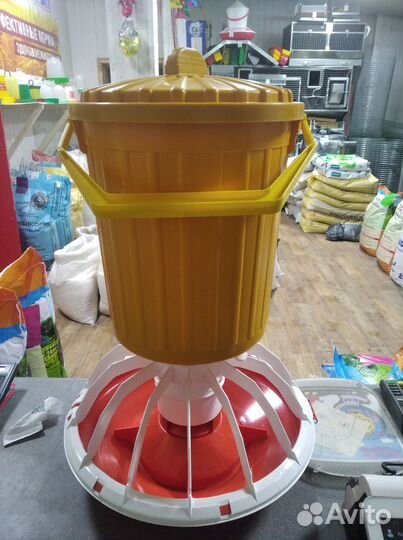 Кормушка для бройлеров на 6 кг корма