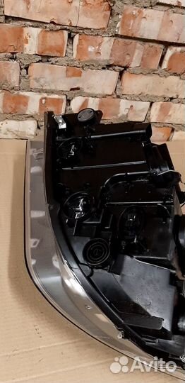 Х1 е84 бмв фара правая би ксенон