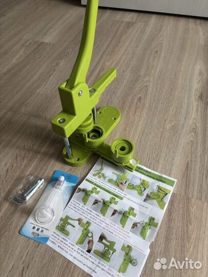 Прибор для изготовления значков 37 мм