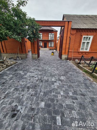 Укладка тротуарной плитки
