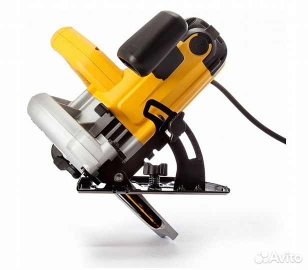 Циркулярн Дисковая Пила DeWalt 220v 1350Вт. DWE560