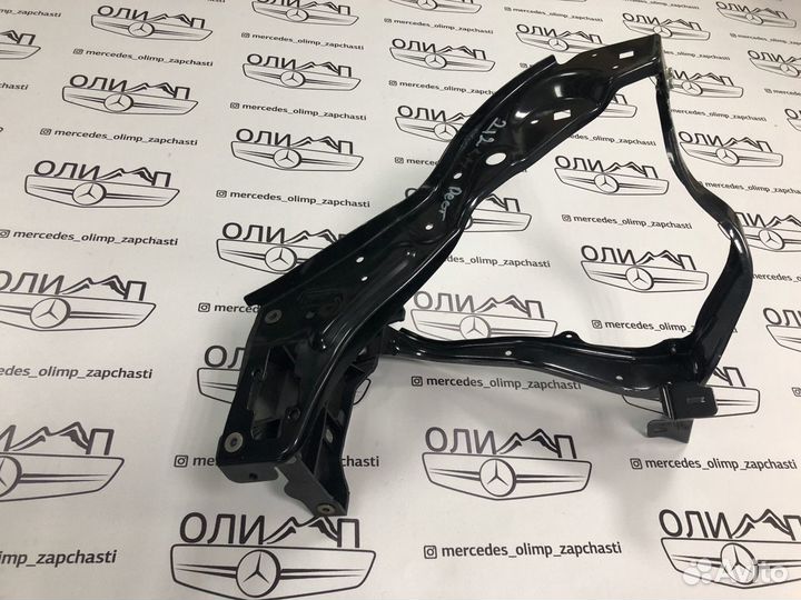Рамка фары левая Mercedes E class w212 рест