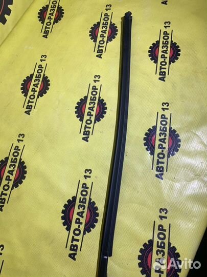 Уплотнитель стекла задний правый Kia Sportage 4 QL