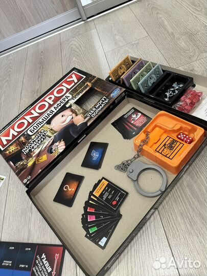 Монополия Hasbro новая