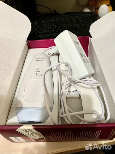 Фотоэпилятор Philips Lumea (BRI860)