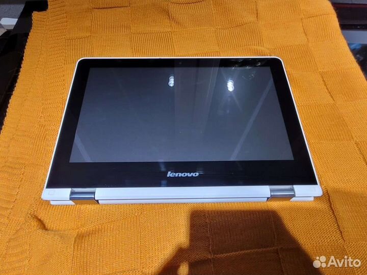 Ноутбук трансформер Lenovo yoga 300