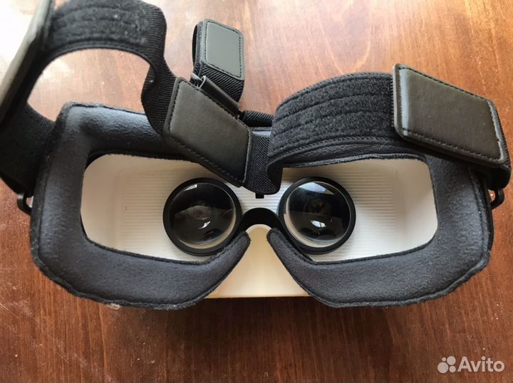 Очки виртуальной реальности Samsung Gear VR