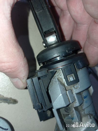 Замок зажигания, личинка замка Мазда 3 бк седан