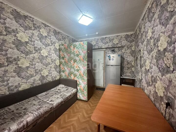 Комната 10,9 м² в 4-к., 2/5 эт.