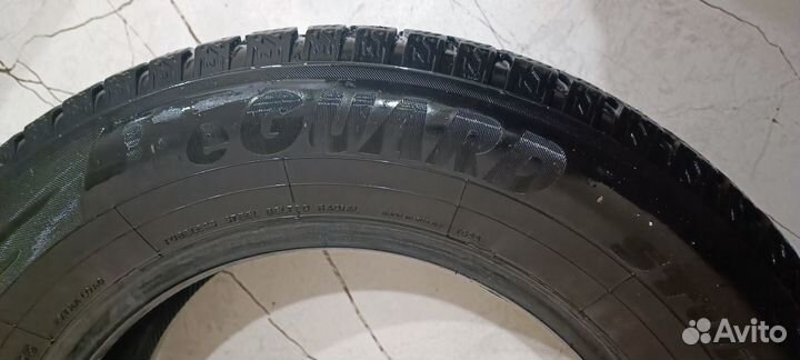 Yokohama Ice Guard IG55 215/65 R16 102T