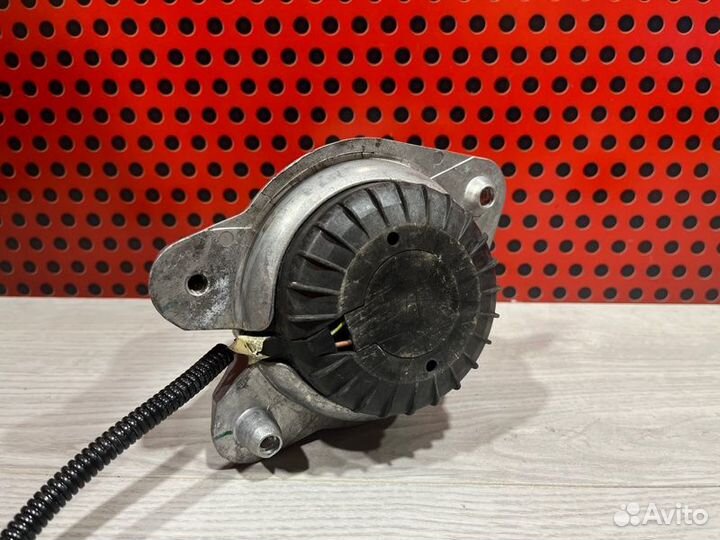 Подушка двигателя правая Mercedes-Benz S-Class