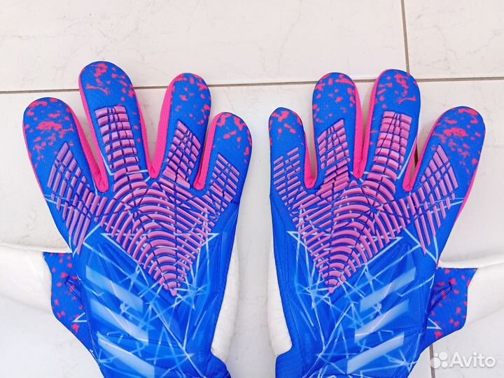 Вратарские перчатки Adidas Predator Pro 8,9,10