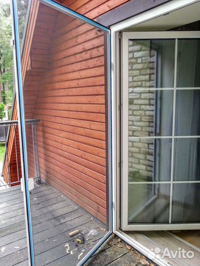 Москитные сетки на двери на кмв