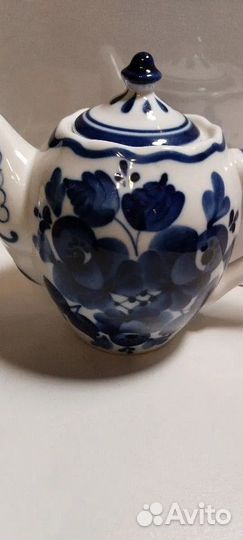 Чайник Гжель