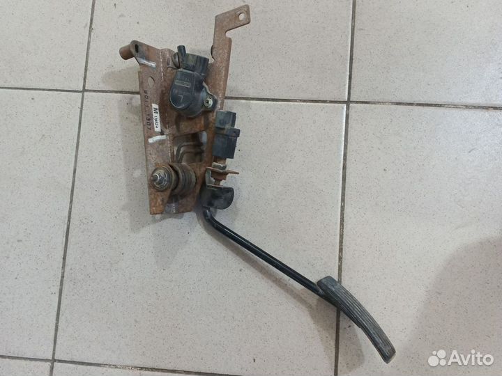 Педаль газа Mazda BT-50 9487