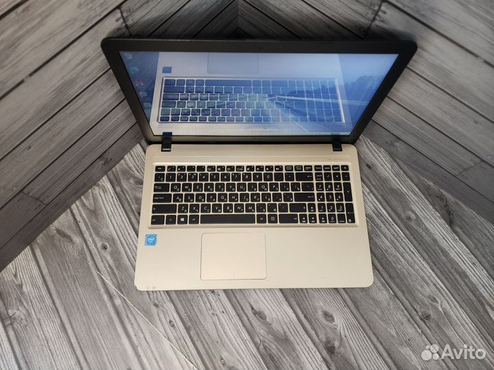 Asus (X540SA-XX004T)