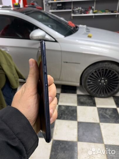 Samsung Galaxy A7 (2018), 4/128 ГБ