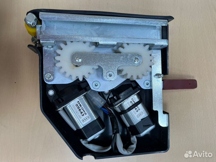 Реечный привод сдвижной двери для микроавтобусов