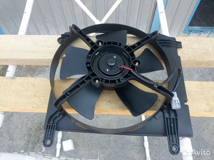 Диффузор радиатора lanos