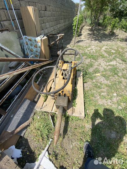 Гидромолот