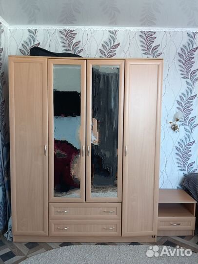 Спальный гарнитур