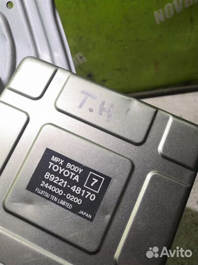 Блок электронный Тойота Хайлендер