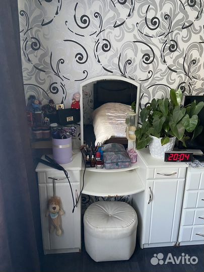 Туалетный столик