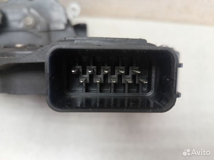 Замок двери задней левой