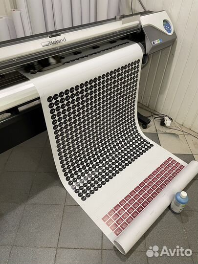 Печать наклеек