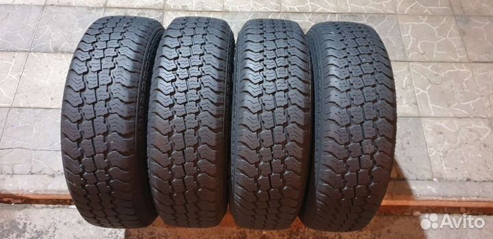 Kumho Road Venture AT KL41 215/75 R15 100S