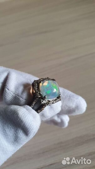 Серебряное кольцо с опалом