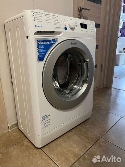 Стиральная машина узкая Indesit