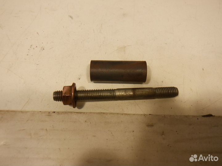 Шпилька Гайка выпускного коллектора Fiat 1.9D DJX