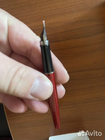 Перьевая ручка parker