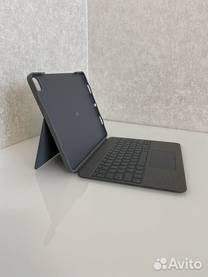 Чехол Logitech Combo Touch iPad Pro 12.9