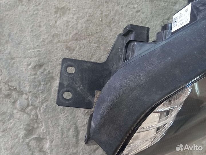 Фара левая Kia Sportage 4 галоген