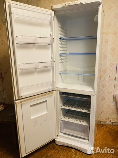 Холодильник + микроволновка