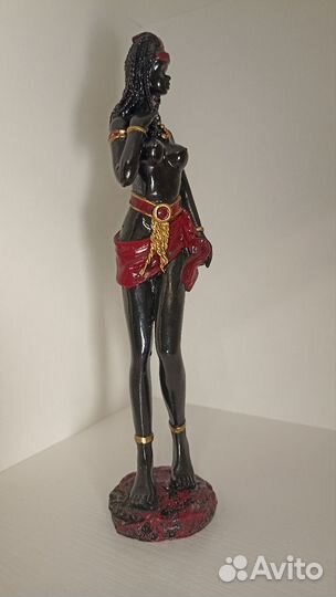 Статуэтка негритянка