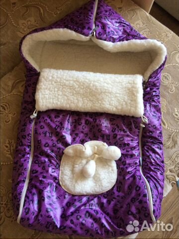 Конверт из овчины и подарок боди