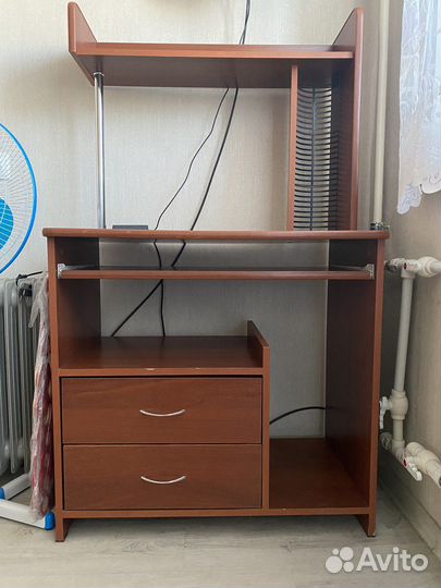 Компьютерный стол