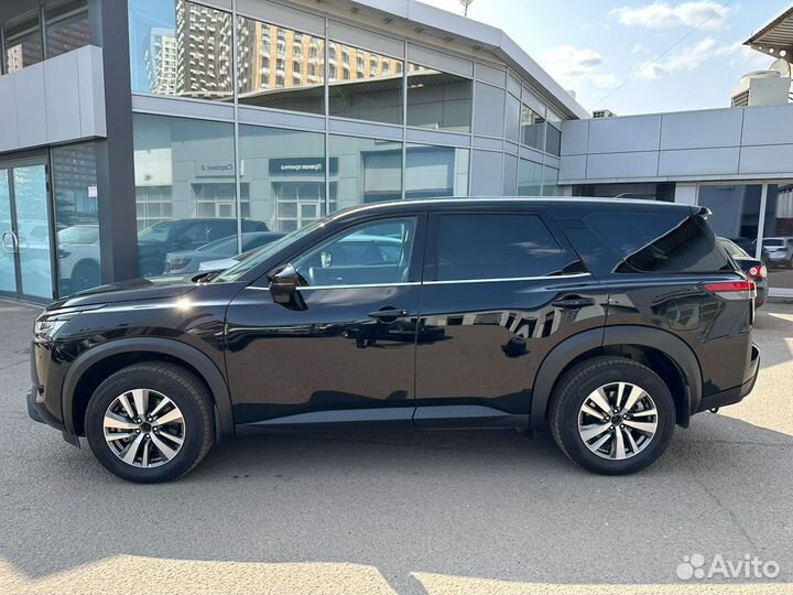 Nissan Pathfinder 3.5 AT, 2022