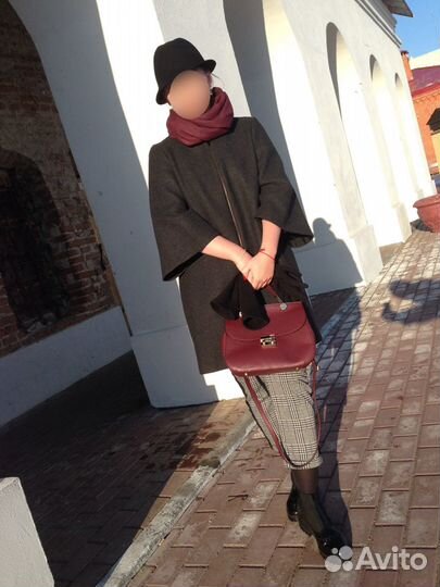 Головные уборы женские (кепки в ассортименте)