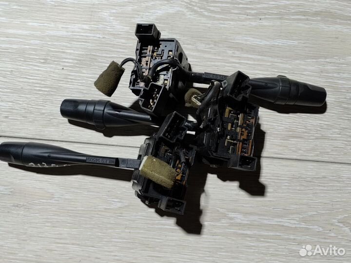 Переключатель поворотов Almera n 15