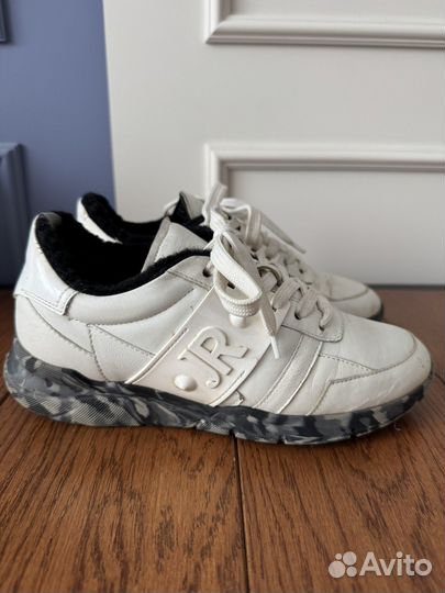 Кроссовки зимние женские