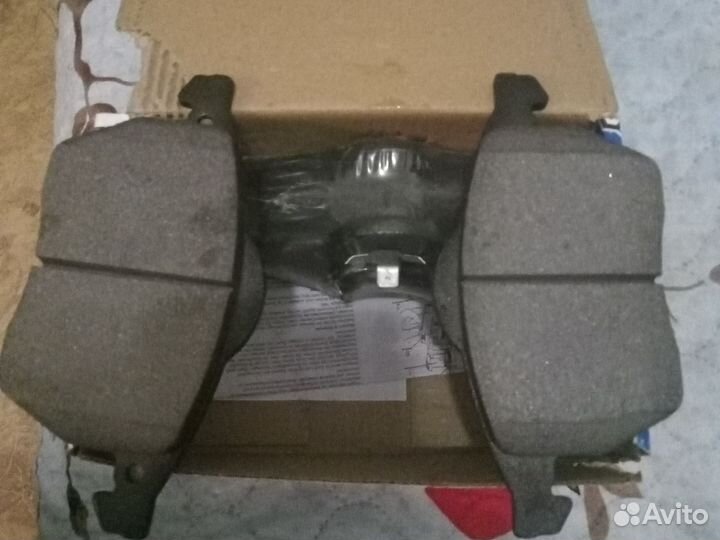 Тормозные колодки передние на volkswagen golf 4